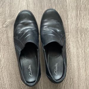 Clarks Black Comfy Leather Closed Heels